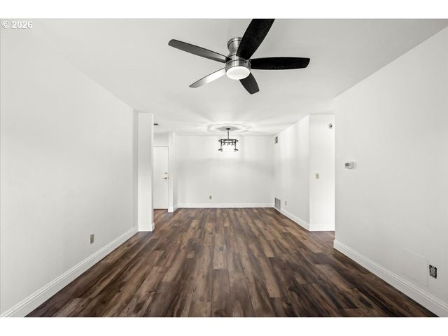 8717 Se MONTEREY Ave 304, Happy Valley, OR 97086