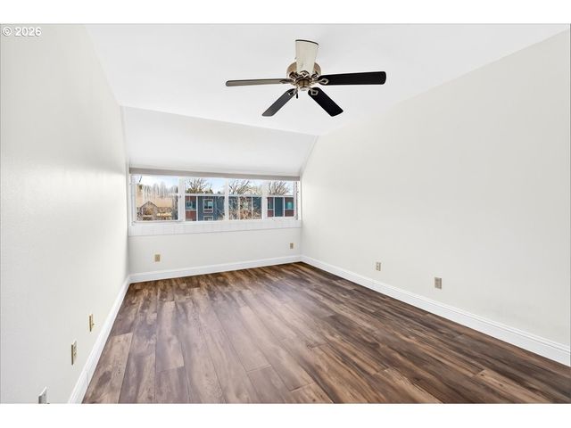 8717 Se MONTEREY Ave 304, Happy Valley, OR 97086