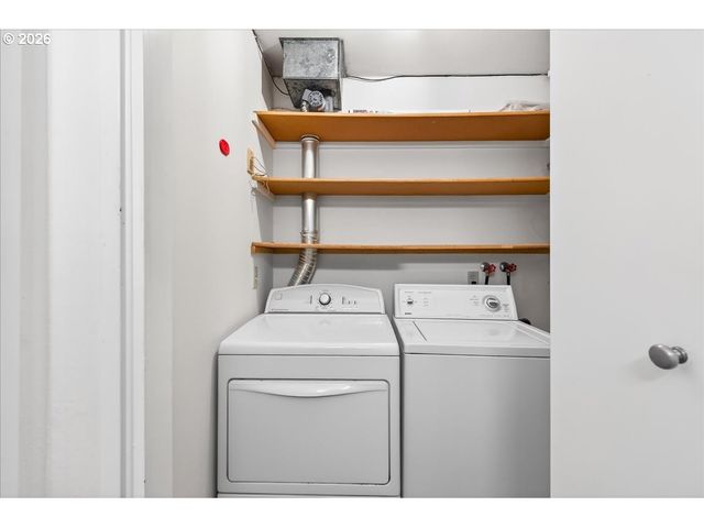 8717 Se MONTEREY Ave 304, Happy Valley, OR 97086