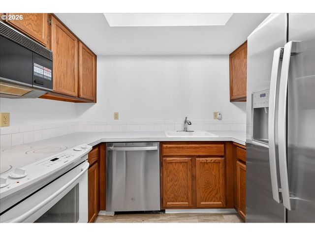 8717 Se MONTEREY Ave 304, Happy Valley, OR 97086