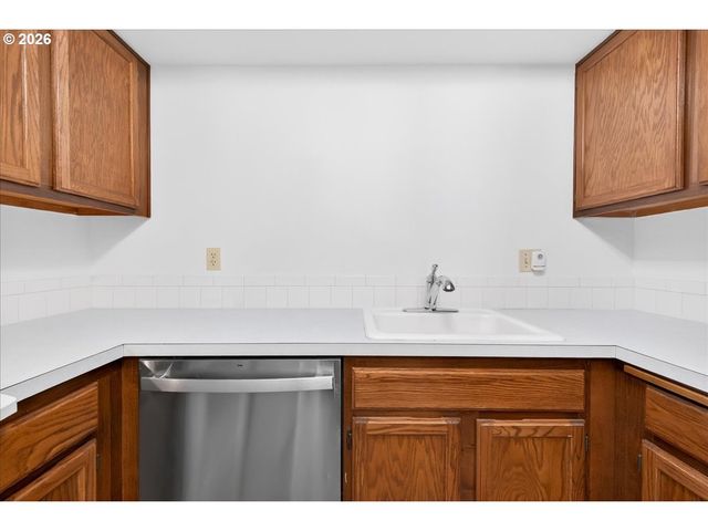 8717 Se MONTEREY Ave 304, Happy Valley, OR 97086