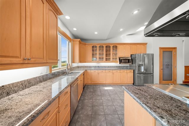 9216 Milburn Loop SE, Olympia, WA 98513