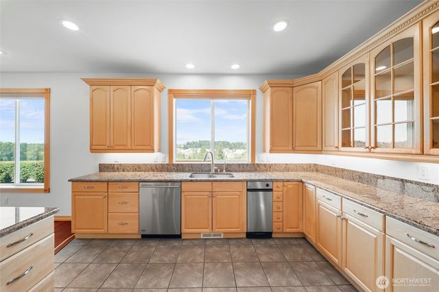 9216 Milburn Loop SE, Olympia, WA 98513