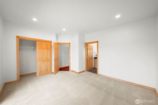 9216 Milburn Loop SE, Olympia, WA 98513