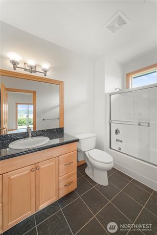 9216 Milburn Loop SE, Olympia, WA 98513