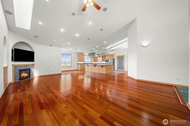 9216 Milburn Loop SE, Olympia, WA 98513