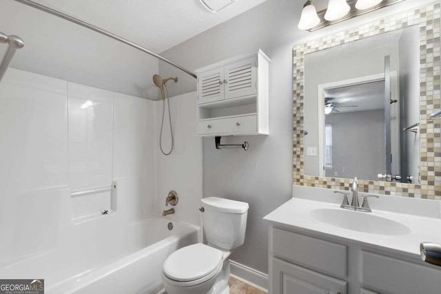 5078 Newpark Drive NW, Acworth, GA 30101