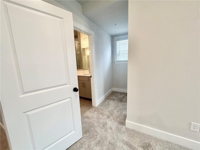 1038 Burnside Place NW, Atlanta, GA 30318