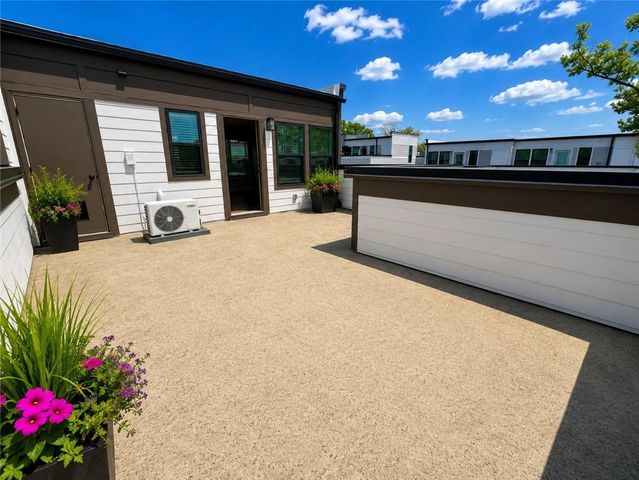 1038 Burnside Place NW, Atlanta, GA 30318