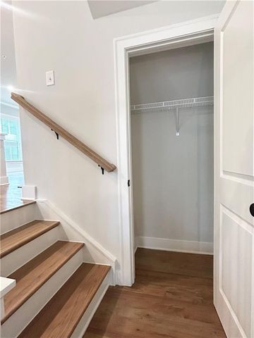 1038 Burnside Place NW, Atlanta, GA 30318