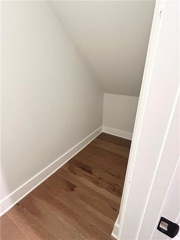 1038 Burnside Place NW, Atlanta, GA 30318