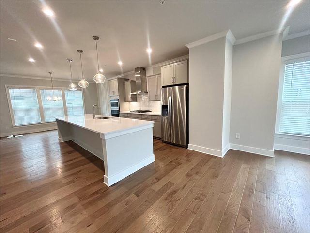 1038 Burnside Place NW, Atlanta, GA 30318