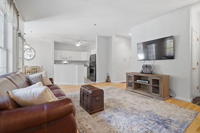 36 Cambridge Rd 40, Woburn, MA 01801