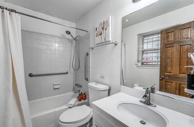 5627 TULIP TREE DR, Memphis, TN 38115