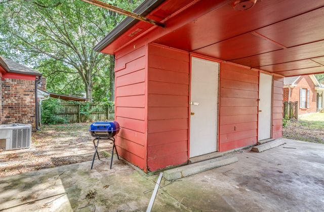 5627 TULIP TREE DR, Memphis, TN 38115