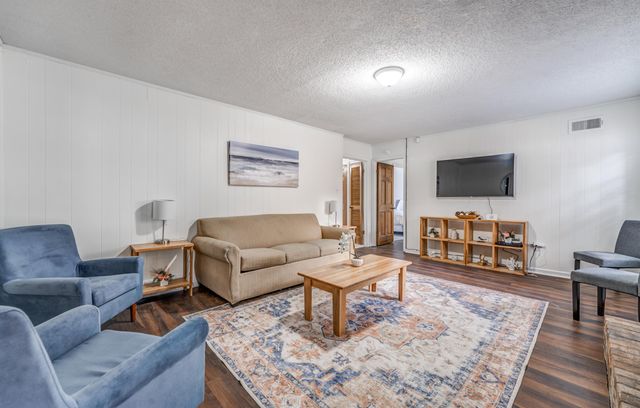 5627 TULIP TREE DR, Memphis, TN 38115