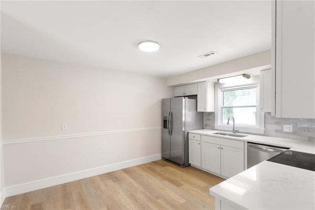 7013 Ashley ST, Hayes, VA 23072