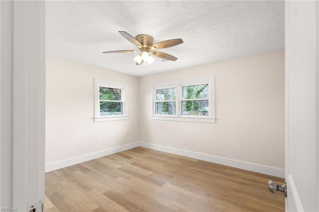 7013 Ashley ST, Hayes, VA 23072