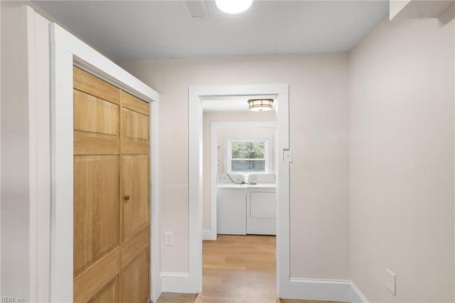 7013 Ashley ST, Hayes, VA 23072