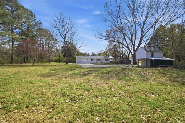 7013 Ashley ST, Hayes, VA 23072