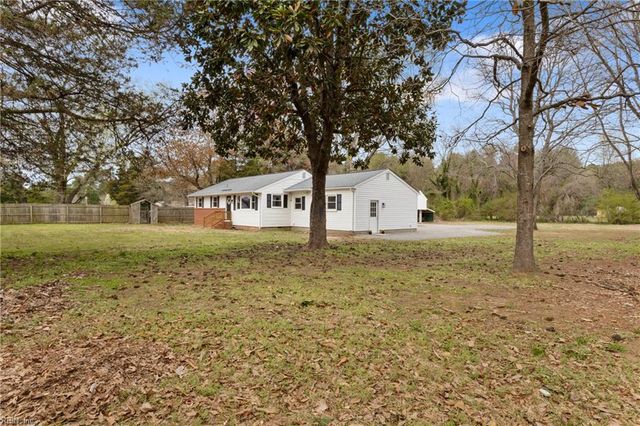 7013 Ashley ST, Hayes, VA 23072