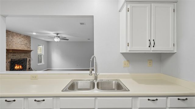 13811 Sunny Glen, San Antonio, TX 78217