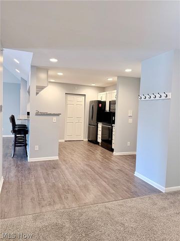 8603 Scenicview Drive, Broadview Heights, OH 44147