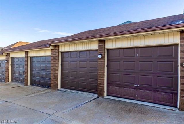 8603 Scenicview Drive, Broadview Heights, OH 44147