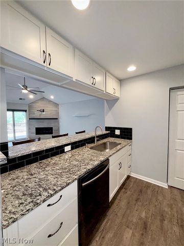 8603 Scenicview Drive, Broadview Heights, OH 44147