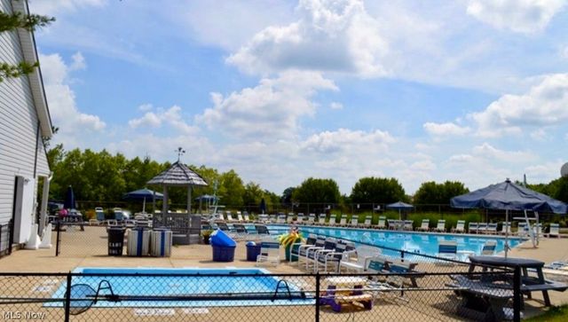 8603 Scenicview Drive, Broadview Heights, OH 44147