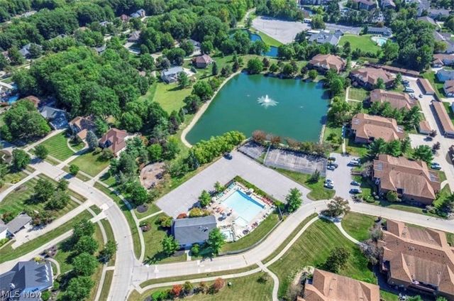 8603 Scenicview Drive, Broadview Heights, OH 44147
