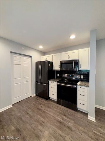 8603 Scenicview Drive, Broadview Heights, OH 44147