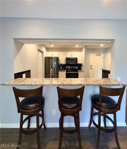 8603 Scenicview Drive, Broadview Heights, OH 44147