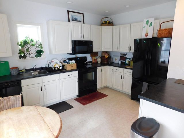 233 Day Lane, Williston, VT 05495