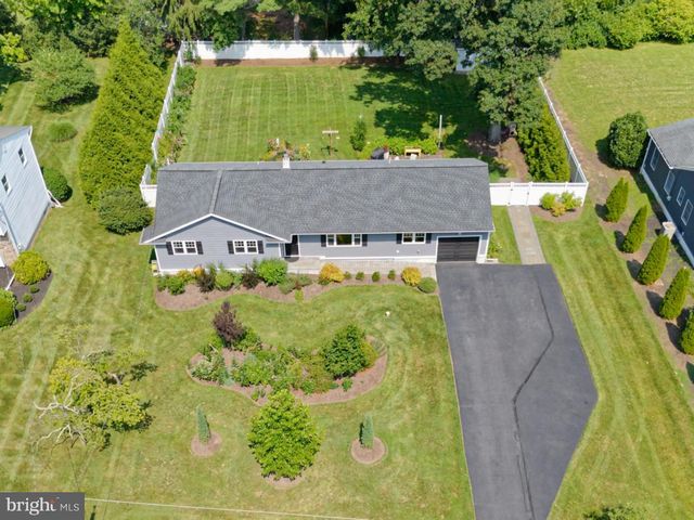 1214 BEAR TAVERN RD, Titusville, NJ 08560