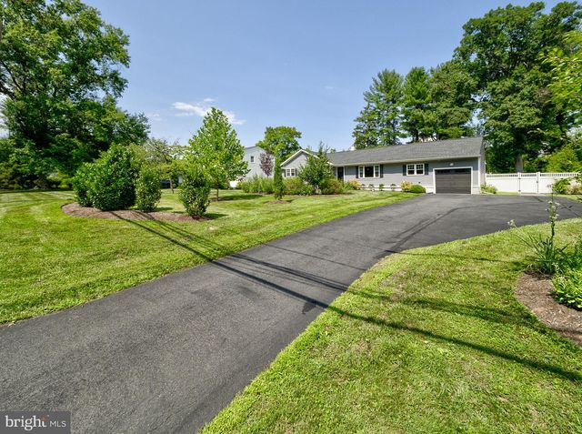 1214 BEAR TAVERN RD, Titusville, NJ 08560