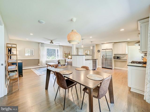 1214 BEAR TAVERN RD, Titusville, NJ 08560