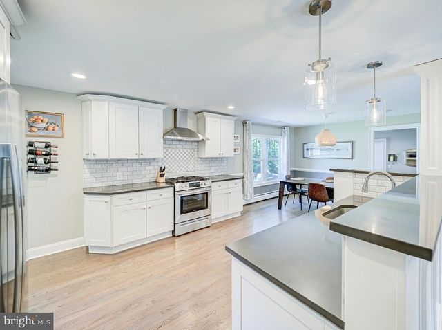 1214 BEAR TAVERN RD, Titusville, NJ 08560