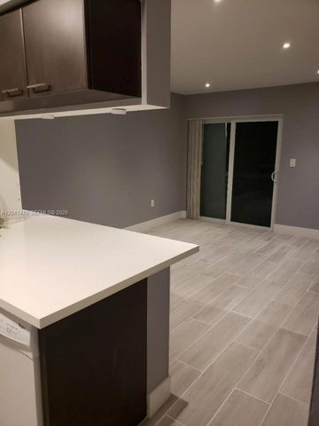 17515 NW 67th Ct G-22, Hialeah, FL 33015