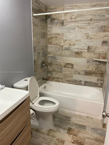 17515 NW 67th Ct G-22, Hialeah, FL 33015