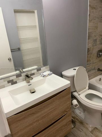 17515 NW 67th Ct G-22, Hialeah, FL 33015