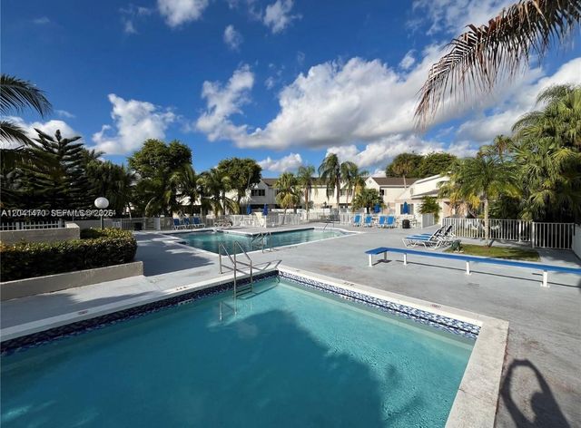 17515 NW 67th Ct G-22, Hialeah, FL 33015