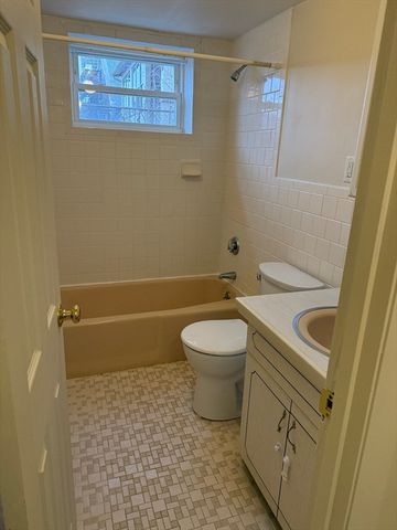 57 Newbury Ave A, Quincy, MA 02171