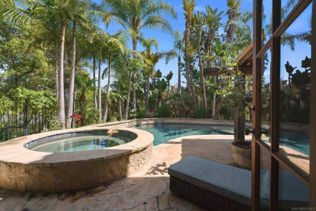 417 El Sueno, Solana Beach, CA 92075