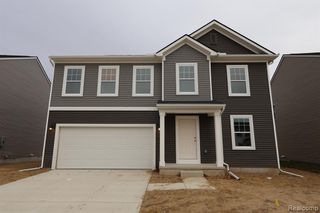 437 Hidden River, Holly, MI 48442