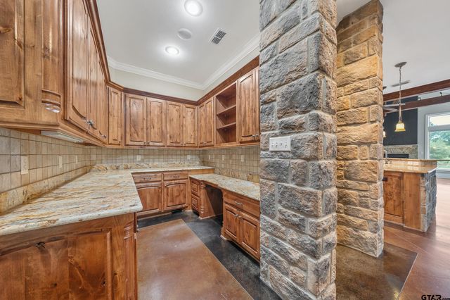 20389 County Road 178, Flint, TX 75762