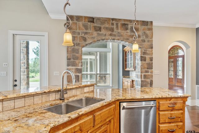 20389 County Road 178, Flint, TX 75762
