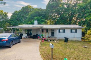 5 Lake Place, Gainesville, GA 30504