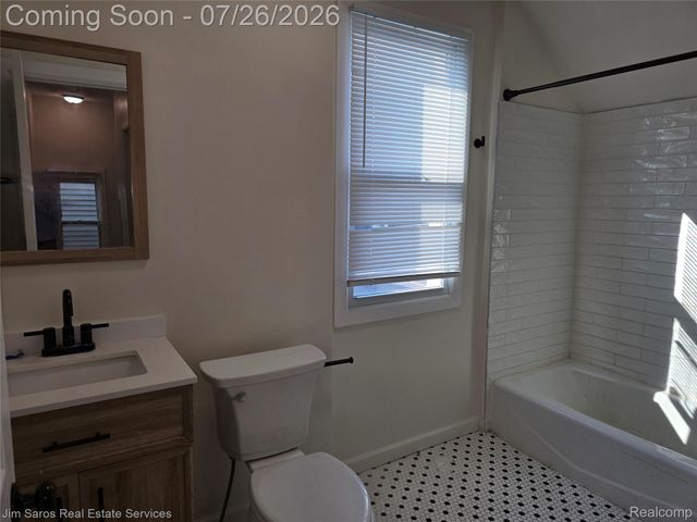 1629 Alter Road, Detroit, MI 48215
