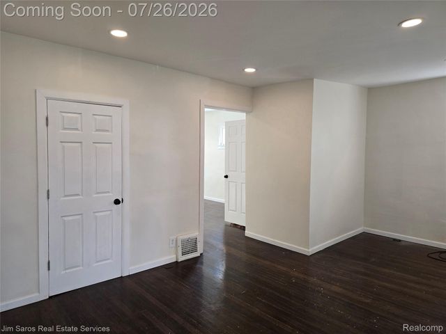 1629 Alter Road, Detroit, MI 48215